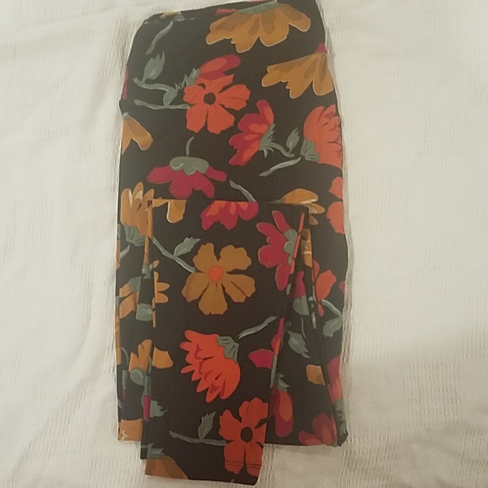 Lularoe TC leggings EUC